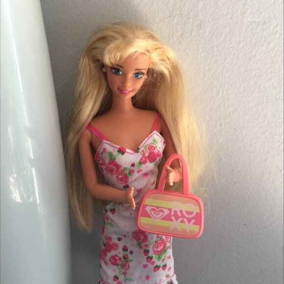 1990's Vintage Barbie doll - Picture 3 of 3